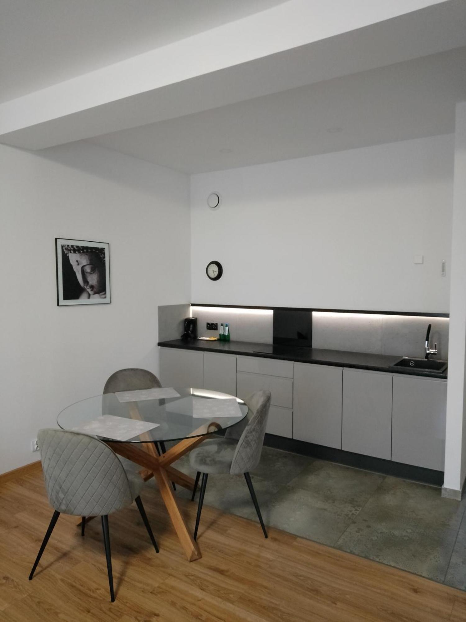 Apartamenty Lawendowy Zakatek 5 오폴레 외부 사진